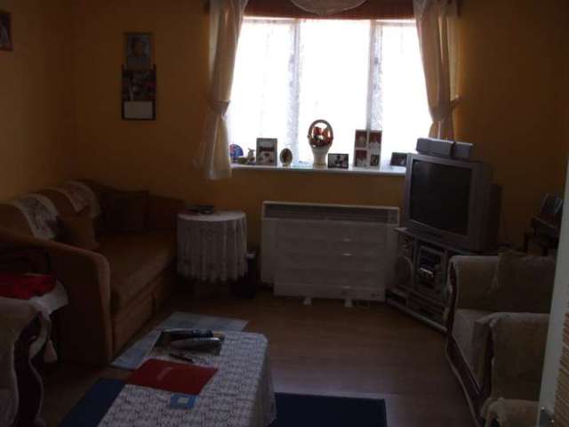  Image of 2 bedroom Flat to rent in Chantress Close Dagenham RM10 at Chantress Close Dagenham Dagenham, RM10 9YW