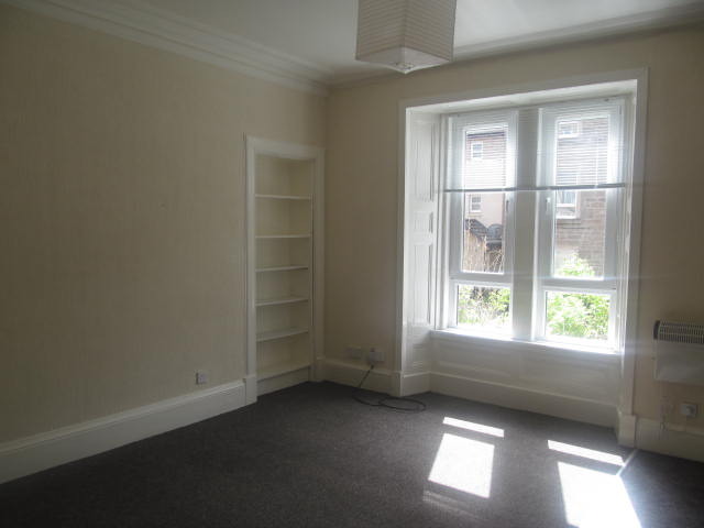  Image of 1 bedroom Flat to rent in Cleghorn Street Dundee DD2 at West End Dundee Dundee, DD2 2NR