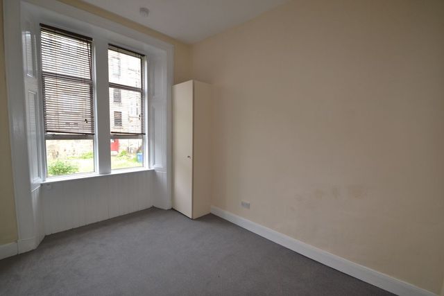  Image of 2 bedroom Flat to rent in Copland Road Govan Glasgow G51 at Ibrox Glasgow Glasgow, G51 2UT