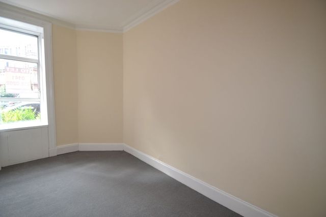  Image of 2 bedroom Flat to rent in Copland Road Govan Glasgow G51 at Ibrox Glasgow Glasgow, G51 2UT