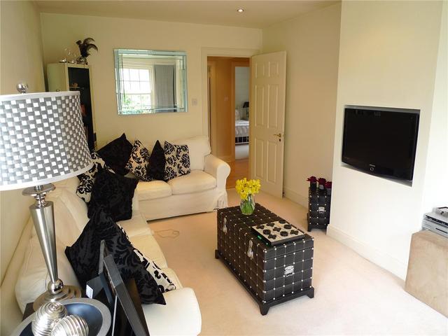  Image of 2 bedroom Flat to rent in Craigcrook Road Edinburgh EH4 at Davidsons Mains Edinburgh Edinburgh, EH4 7BA