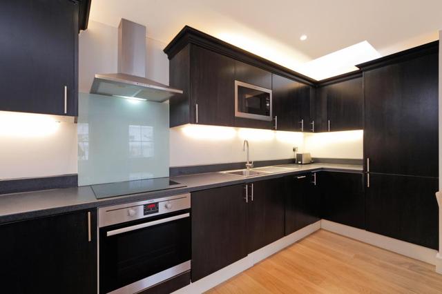  Image of 3 bedroom Flat to rent in Craven Hill Gardens London W2 at Craven Hill Gardens  London, W2 3EA