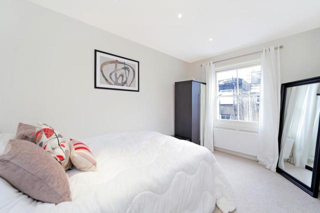  Image of 3 bedroom Flat to rent in Craven Hill Gardens London W2 at Craven Hill Gardens  London, W2 3EA