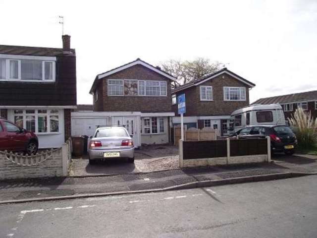  Image of 3 bedroom Detached house to rent in Darvel Road Willenhall WV12 at Darvel Road  Willenhall, WV12 4TU