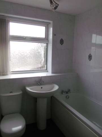  Image of 3 bedroom Detached house to rent in Darvel Road Willenhall WV12 at Darvel Road  Willenhall, WV12 4TU