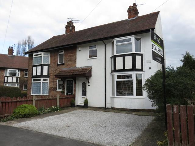  Image of 3 bedroom Detached house for sale in East Ella Drive Hull HU4 at Anlaby High Road  HULL, HU4 6AN