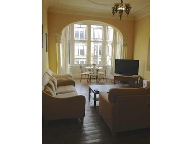  Image of 3 bedroom Flat to rent in Falkland Street Dowanhill Glasgow G12 at Hyndland Glasgow Glasgow, G12 9QY
