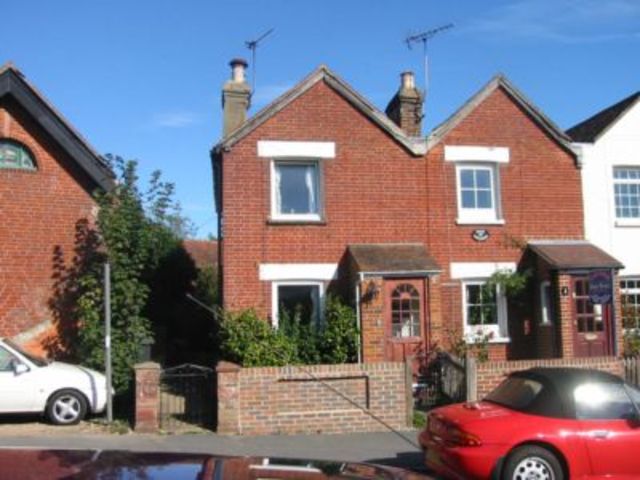  Image of 2 bedroom Cottage to rent in Fareham Road Wickham Fareham PO17 at Fareham Road  Fareham, PO17 5DJ