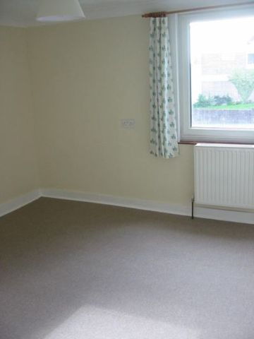  Image of 2 bedroom Cottage to rent in Fareham Road Wickham Fareham PO17 at Fareham Road  Fareham, PO17 5DJ