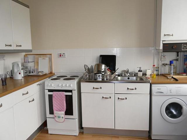  Image of 1 bedroom Flat to rent in Highcroft Walk Llanrumney Cardiff CF3 at Flat 5 Rumney Cardiff, CF3 4DT