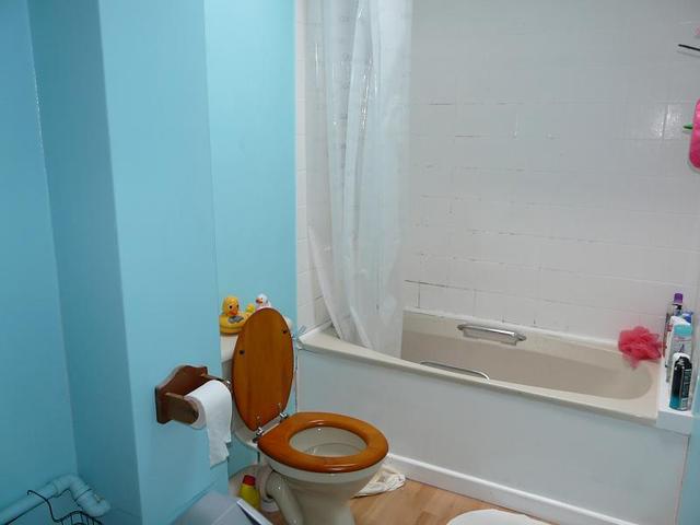  Image of 1 bedroom Flat to rent in Highcroft Walk Llanrumney Cardiff CF3 at Flat 5 Rumney Cardiff, CF3 4DT