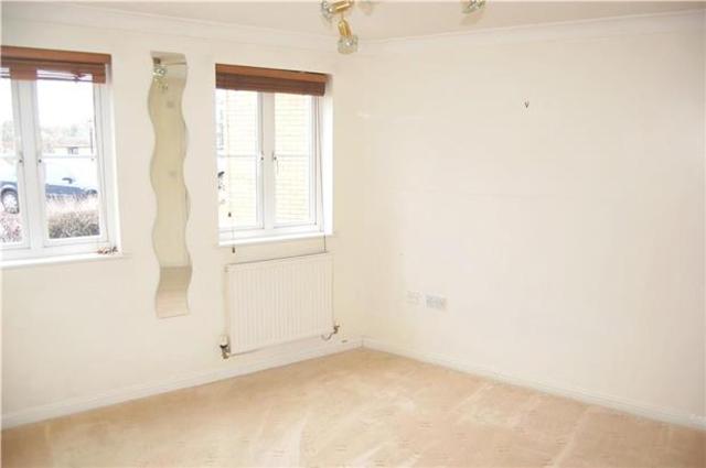  Image of 2 bedroom Flat to rent in Gidea Park Romford RM2 at Kidman Close Gidea Park Essex, RM2 6GE