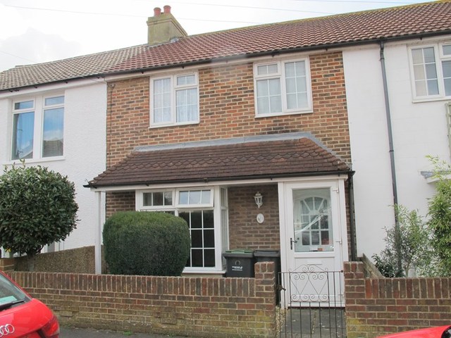  Image of 3 bedroom Terraced house for sale in Gosport Road Lee-on-the-Solent PO13 at Gosport Road  Lee-On-The-Solent, PO13 9EJ
