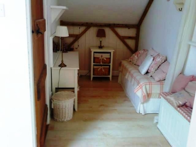  Image of 1 bedroom Detached house to rent in Fardalehill View Crosshouse Kilmarnock KA2 at Kilmaurs East Ayrshire East Ayrshire, KA2 0DX