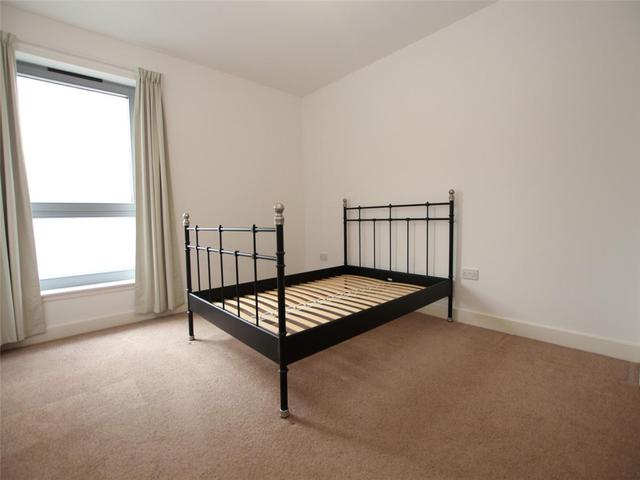  Image of 3 bedroom Flat to rent in Hopetoun Street Edinburgh EH7 at City Centre Edinburgh Edinburgh, EH7 4ND