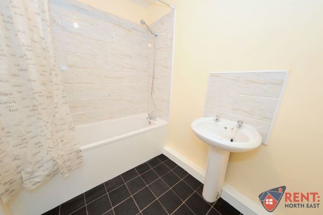  Image of 2 bedroom Flat to rent in Hylton Road Sunderland SR4 at Hylton Road Array South Hylton, SR4 7AB
