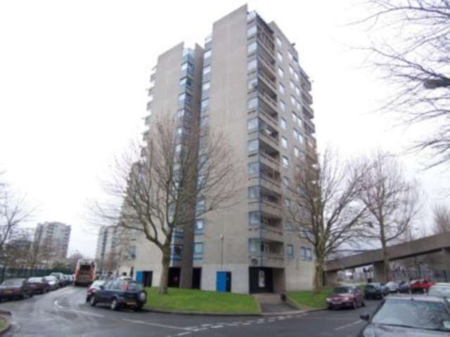  Image of 1 bedroom Flat for sale in Kale Road Erith DA18 at Kale Road  Erith, DA18 4BG