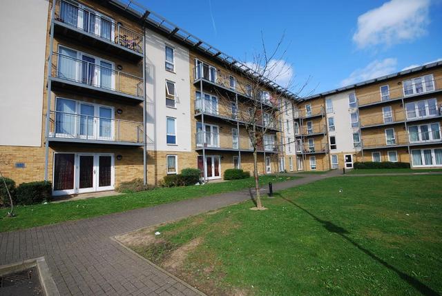  Image of 2 bedroom Flat for sale in King George Crescent Wembley HA0 at WEMBLEY, HA0 2FJ