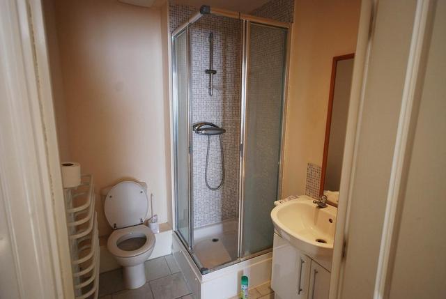  Image of 2 bedroom Flat for sale in King George Crescent Wembley HA0 at WEMBLEY, HA0 2FJ