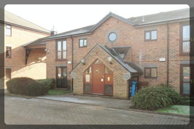  Image of 2 bedroom Flat to rent in Kingston Wharf Kingston Street Hull HU1 at Kingston Street  Hull, HU1 2ES