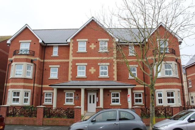  Image of 2 bedroom Apartment for sale in Kirtleton Avenue Weymouth DT4 at Weymouth, DT4 7FG