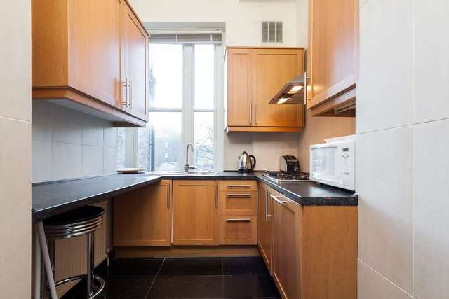  Image of 3 bedroom Apartment to rent in Lancaster Gate London W2 at Lancaster Gate Lancaster Gate London, W2 3NA