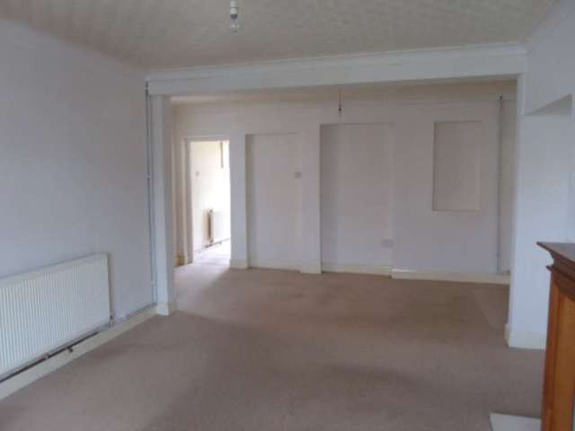  Image of 2 bedroom End of Terrace to rent in Leighswood Avenue Aldridge Walsall WS9 at Leighswood Avenue Aldridge Walsall, WS9 8AU