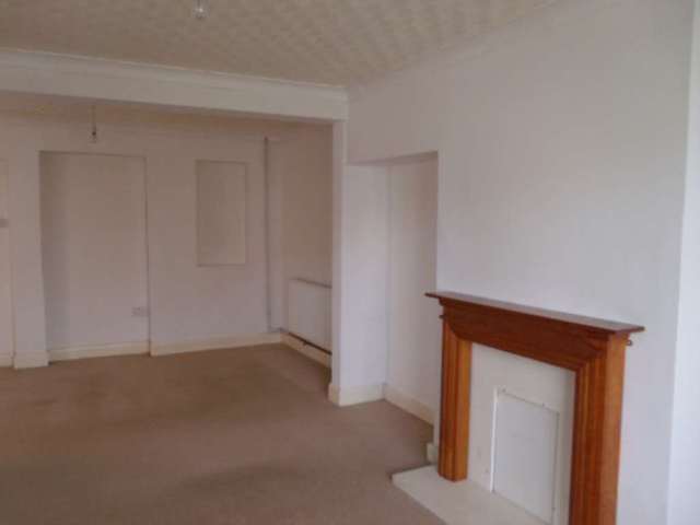  Image of 2 bedroom End of Terrace to rent in Leighswood Avenue Aldridge Walsall WS9 at Leighswood Avenue Aldridge Walsall, WS9 8AU