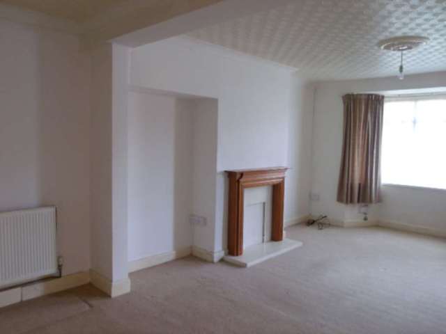  Image of 2 bedroom End of Terrace to rent in Leighswood Avenue Aldridge Walsall WS9 at Leighswood Avenue Aldridge Walsall, WS9 8AU