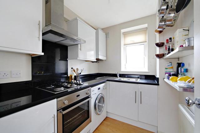  Image of 1 bedroom Property to rent in Westbourne Grove London W11 at Longlands Court  Portobello Court, W11 2QG