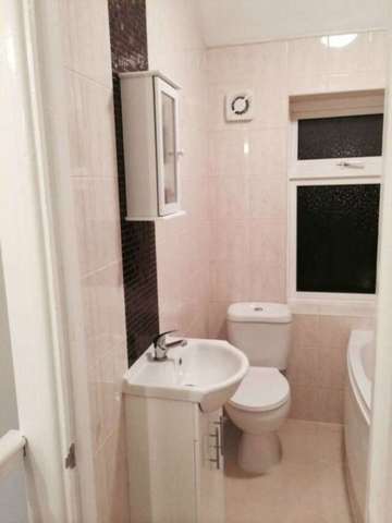  Image of 3 bedroom Semi-Detached house to rent in Lymington Road Dagenham RM8 at Lymington Road Barking & Dagenham Dagenham, RM8 1RT