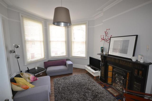  Image of 4 bedroom Property to rent in Mattison Road London N4 at London, N4 1BG