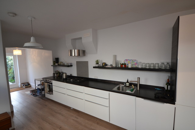  Image of 4 bedroom Property to rent in Mattison Road London N4 at London, N4 1BG