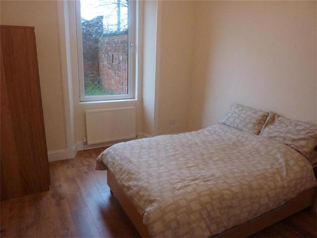  Image of 2 bedroom Flat to rent in Meadowside Street Renfrew PA4 at Renfrew Renfrewshire Renfrewshire, PA4 8SP