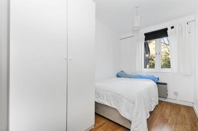  Image of 2 bedroom Flat for sale in North Road Colliers Wood London SW19 at Wimbledon  London, SW19 1TR