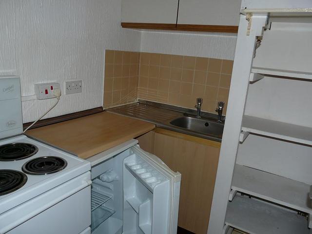  Image of 1 bedroom Detached house to rent in Pen-Y-Lan Road Cardiff CF24 at Flat 4 Pen-Y-Lan Cardiff, CF24 3PF