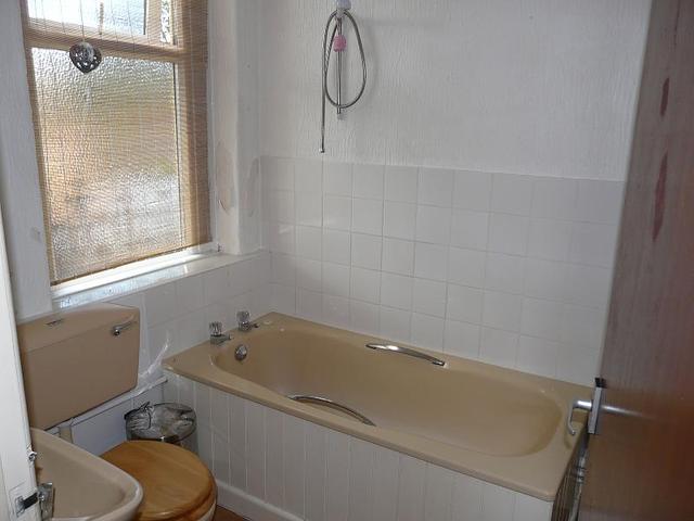  Image of 1 bedroom Detached house to rent in Pen-Y-Lan Road Cardiff CF24 at Flat 4 Pen-Y-Lan Cardiff, CF24 3PF