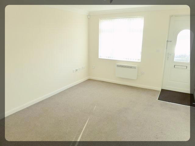  Image of 2 bedroom Flat to rent in Penshurst Avenue Hessle HU13 at Hessle  Hull, HU13 9EN