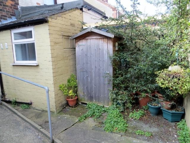  Image of 2 bedroom Terraced house for sale in Perth Street West Hull HU5 at Chanterlands Avenue  Hull, HU5 3UB