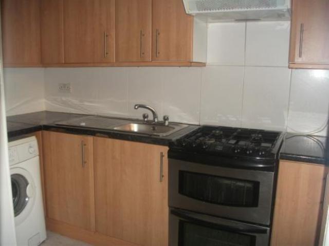  Image of 2 bedroom Flat to rent in Preston Street Glasgow G42 at Govanhill Glasgow Glasgow, G42 7PR