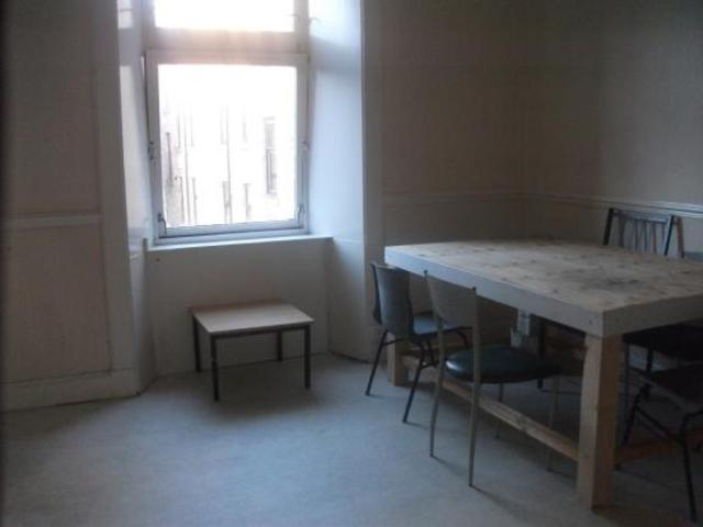  Image of 2 bedroom Flat to rent in Preston Street Glasgow G42 at Govanhill Glasgow Glasgow, G42 7PR