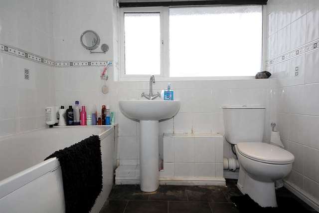  Image of 3 bedroom Detached house for sale in Pudding Lane Hemel Hempstead HP1 at Pudding Lane Gadebridge Hemel Hempstead, HP1 3JS