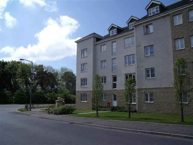  Image of 2 bedroom Flat to rent in Queens Crescent Livingston EH54 at Livingston West Lothian West Lothian, EH54 8EF