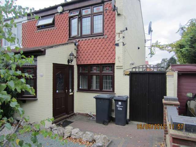  Image of 3 bedroom End of Terrace to rent in Rainham Road North Dagenham RM10 at Rainham Road North  Dagenham, RM10 7EH