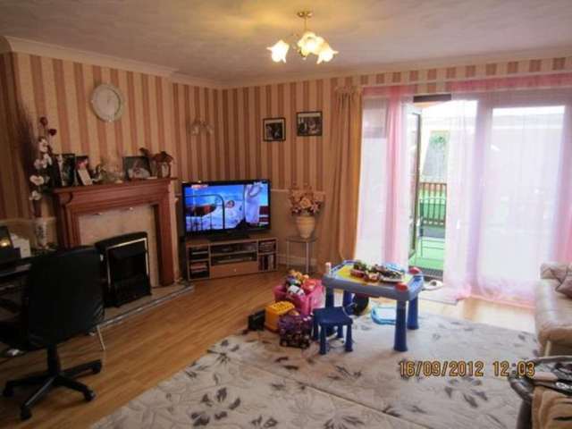  Image of 3 bedroom End of Terrace to rent in Rainham Road North Dagenham RM10 at Rainham Road North  Dagenham, RM10 7EH