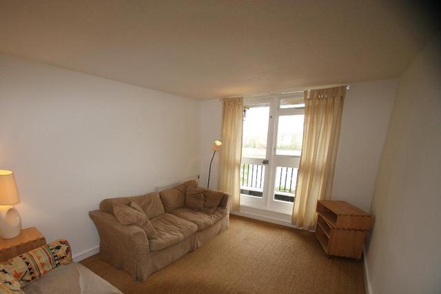  Image of 1 bedroom Flat to rent in Rainville Road London W6 at Hammersmith  London, W6 9HJ