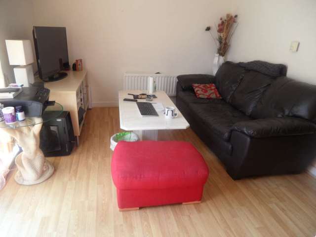  Image of 1 bedroom Flat to rent in Spring Place Barking IG11 at Rill Court  Barking, IG11 7GJ