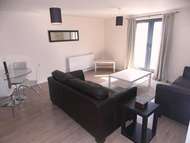  Image of 2 bedroom Apartment to rent in Seacole Crescent Swindon SN1 at Swindon, SN1 4GP