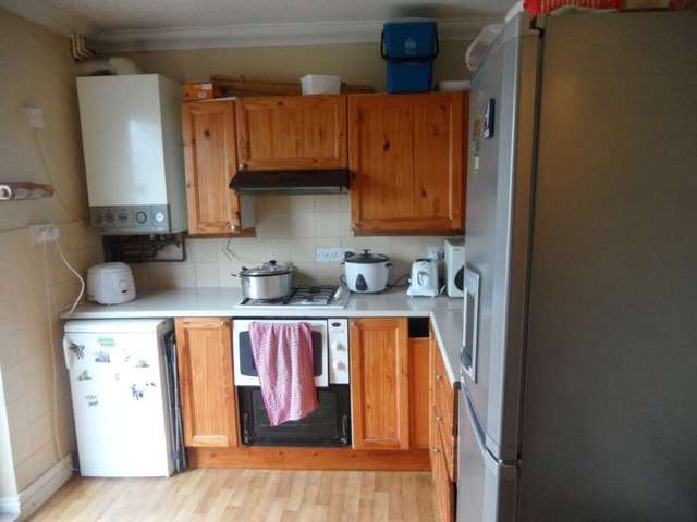  Image of 2 bedroom Semi-Detached house to rent in Sheppey Road Dagenham RM9 at Sheppey Road Becontree Dagenham, RM9 4LA