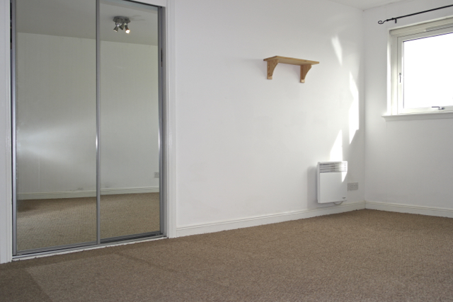 Image of 3 bedroom Flat to rent in South Victoria Dock Road Dundee DD1 at City Centre Dundee Dundee, DD1 3BF